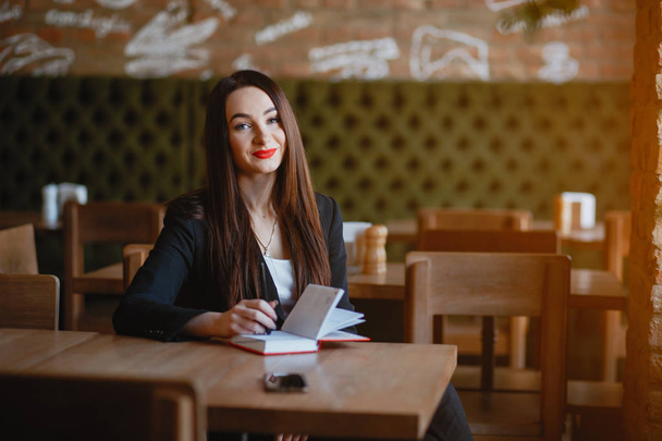 Businesswoman in a cafe - Foto, Imagem