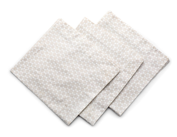 Чисті кухонні рушники на білому тлі
 - Фото, зображення