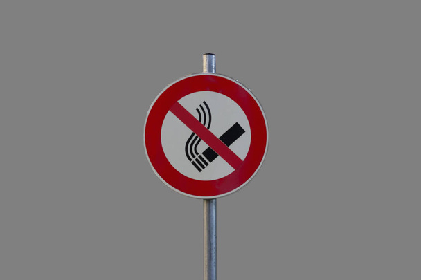 Isolado não fumar sinal
 - Foto, Imagem