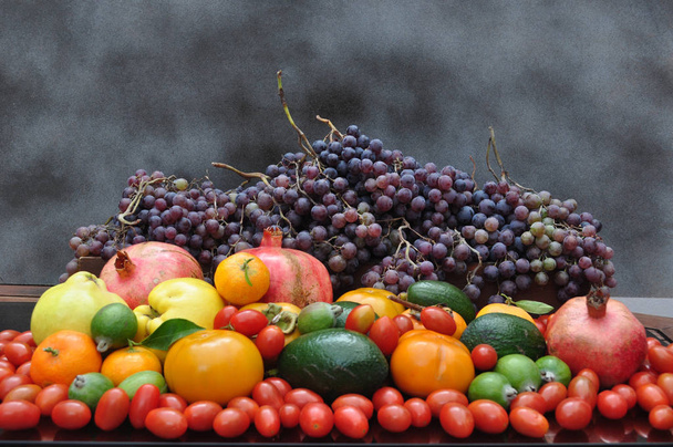 abundancia de frutas de otoño
 - Foto, imagen