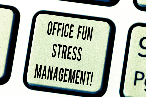 Szöveg jel mutatja a Hivatal jó stressz kezelése. Fogalmi fénykép Relax szabadidős idő a munka pihentető pillanatokat billentyű szándékát, hogy hozzon létre a számítógép üzenetet, nyomja meg a billentyűzet ötlet. - Fotó, kép