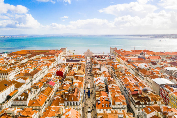 Lisbon cityscape, view of the old town Alfama, Portugal, panorama - Foto, afbeelding