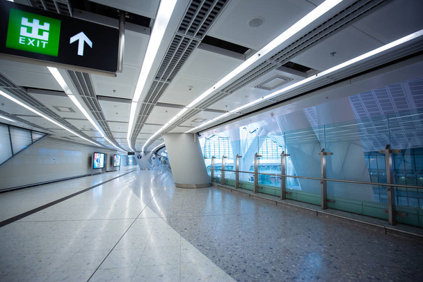 interior view of airport terminal, Hong Kong - Foto, Bild