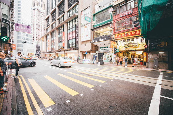19 Nov, 2016 - Tsim Sha Tsui, Hong Kong : Street view of Hong Kong famous Nathan Road at Saturday Nov, 2016. - Fotografie, Obrázek