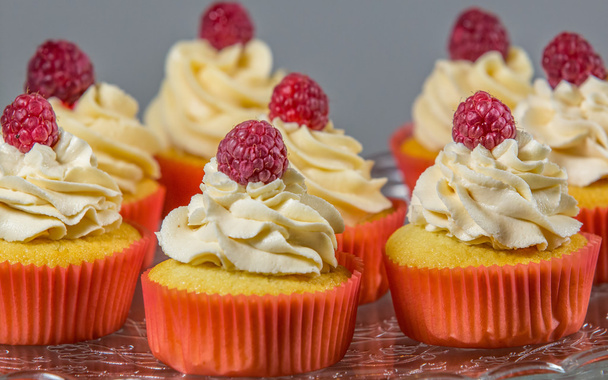 versieren cupcakes - Foto, afbeelding