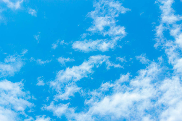  Fantastic white clouds with blue sky background - Foto, Imagen
