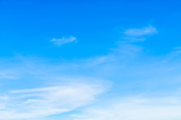  Fantastic white clouds with blue sky background - Φωτογραφία, εικόνα
