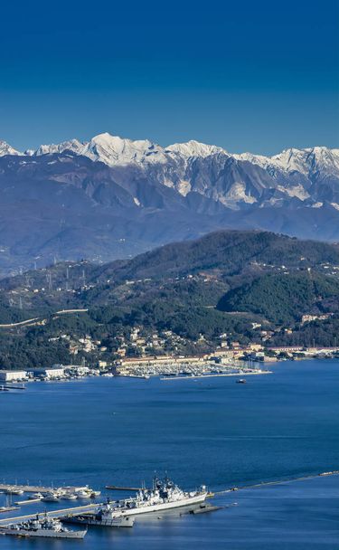 letecký pohled na la spezia krásné město v Itálii - Fotografie, Obrázek