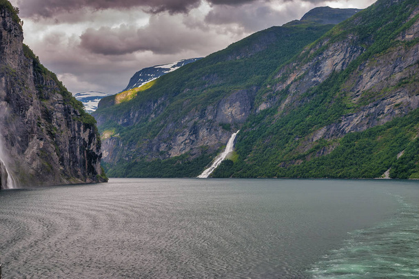 foto van Noors fjord in de zomer - Foto, afbeelding