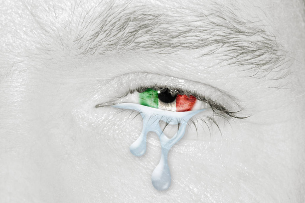 Ojo llorón con bandera de Italia
 - Foto, imagen