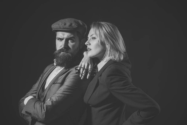 Man and woman in retro suit and hat - Foto, imagen