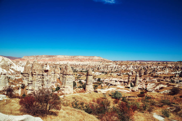 Love Valley in Cappadocië. Geweldig berglandschap in Centraal Turkije. - Foto, afbeelding