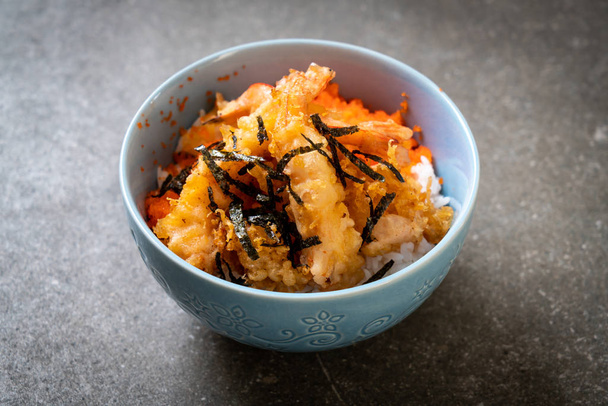 shrimps tempura rice bowl with shrimp egg and seaweed - japanese food style - Zdjęcie, obraz
