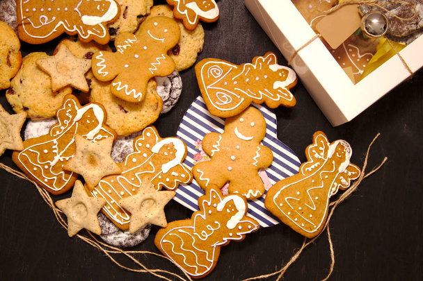 Christmas gingerbread packaging process - Φωτογραφία, εικόνα