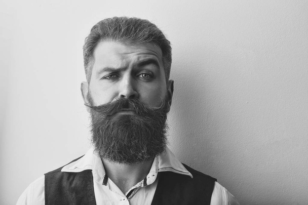 bearded man, brutal caucasian hipster with serious face - Fotografie, Obrázek