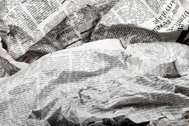 υπόβαθρο των παλαιών τσαλακωμένο εφημερίδες - Φωτογραφία, εικόνα