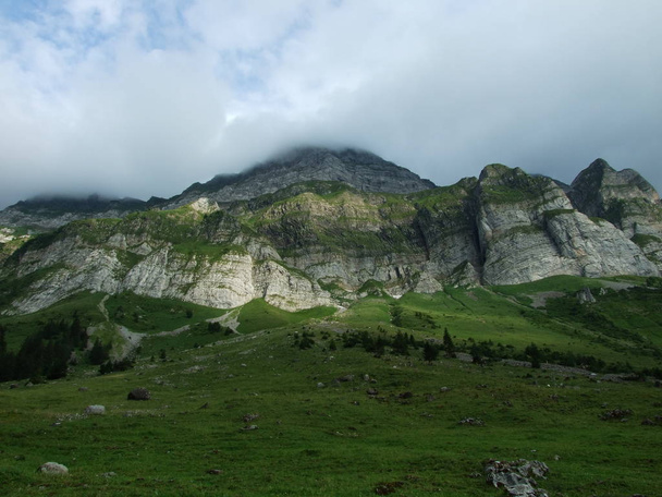 Alpesi táj Wideralp Area - Canton St. Gallen, Svájc - Fotó, kép