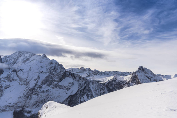 Amazing mountain view covered with fluffy snow - Valokuva, kuva