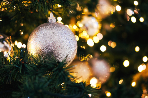 vánoční stromeček s míčky - Fotografie, Obrázek