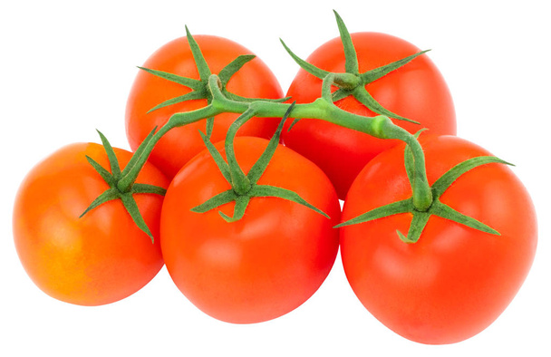 Tomate. Rama de tomate. Tomates aislados en blanco. Con camino de recorte
. - Foto, Imagen