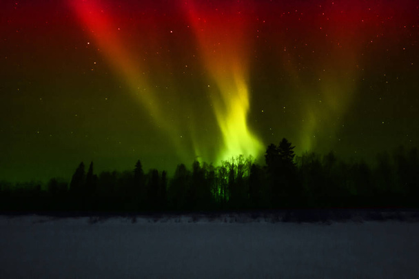 Aurora borealis de nombreuses couleurs
 - Photo, image