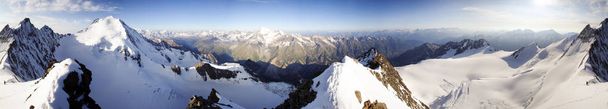 360 degree panorama view of the Mischabel mountain in the Valais near Saas Fee in the Swiss Alps - Photo, Image