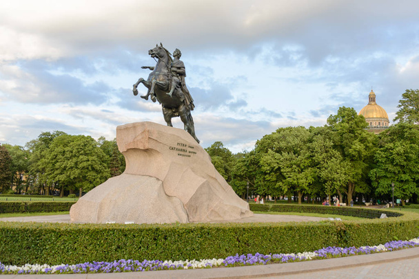 Πέτρο το μεγάλο μνημείο στο καλοκαίρι, το χάλκινο ιππέα, Αγία Πετρούπολη, Ρωσία - Φωτογραφία, εικόνα