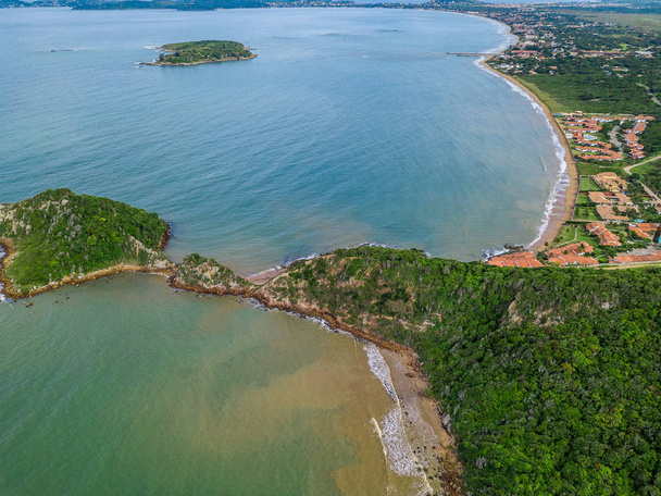 Uitzicht vanaf Ponta do Pai Vitorio in Rasa Beach, Armacao dos Buzios, Rio de Janeiro, Brazilië. Prachtige natuur - Foto, afbeelding