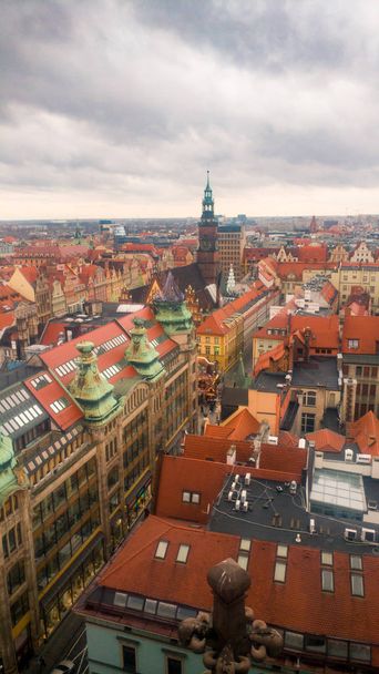 Výhled na památku panoráma města Wroclaw od katedrály na zamračený den - Fotografie, Obrázek