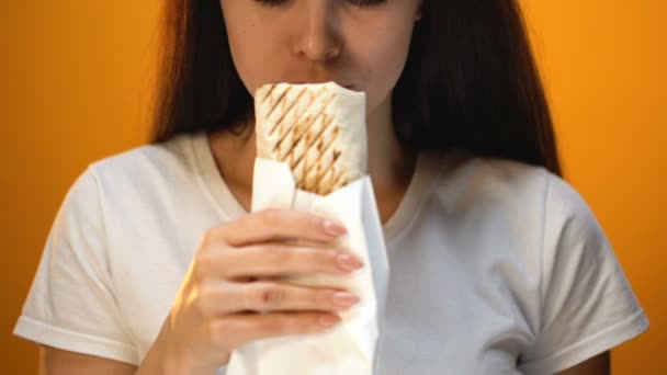 Girl feels sick after smelling sandwich, infections in street food and poisoning - Footage, Video