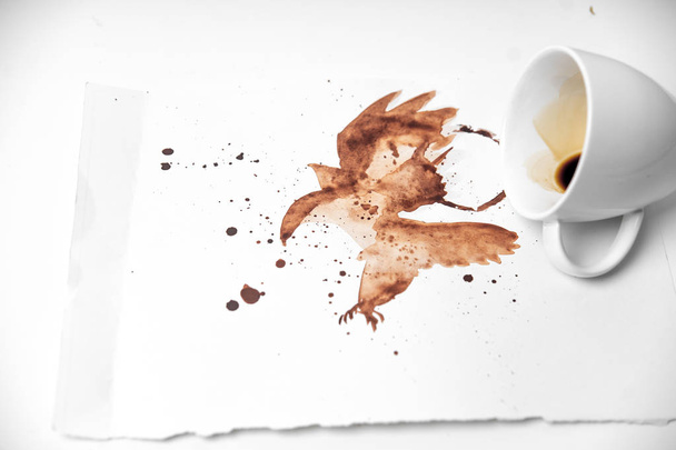 hot coffee latte art on a white background - Foto, immagini