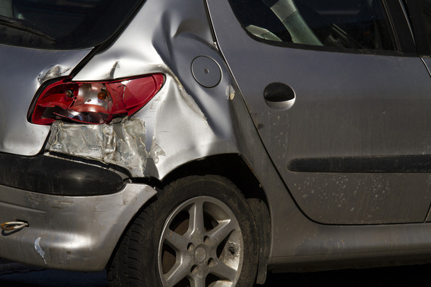 uszkodzonych samochodów - Zdjęcie, obraz