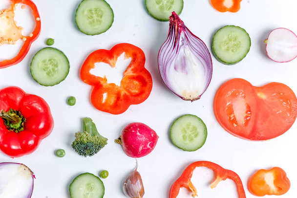 a fresh group of vegetables on white background - Φωτογραφία, εικόνα