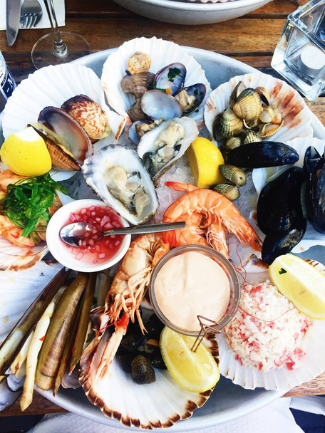 суміш морепродуктів здорове харчування та середземноморська кухня рецепти стилізована концепція, елегантні візуальні ефекти
 - Фото, зображення
