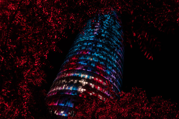 torre de les aiges agbar lichter, barcelona - Foto, Bild