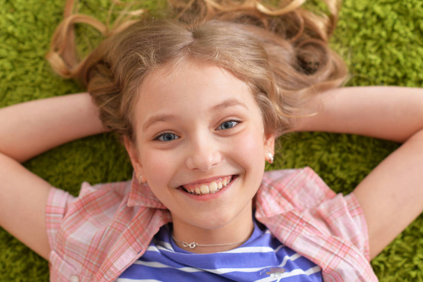 Funny smiling little girl - Fotó, kép