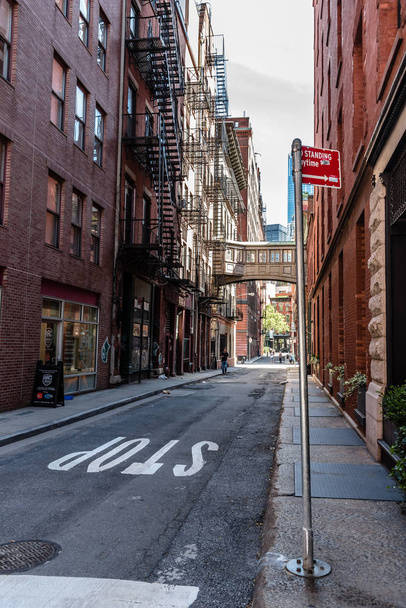 Vista panorâmica da Staple Street em Nova York
 - Foto, Imagem