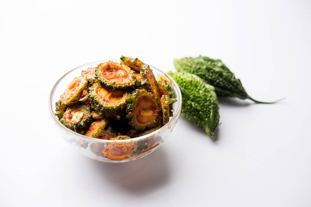 Karela Achar / Bitter Gourd Pickle, recette indienne populaire
 - Photo, image