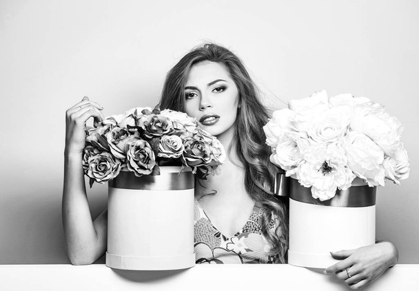 pretty girl with flower boxes - Фото, зображення