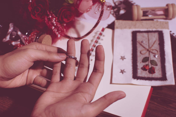 свадебное кольцо и история любви
 - Фото, изображение