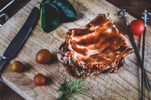 Grilled meat pork ribs on wood table. - Foto, Imagem