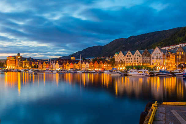 Prachtig uitzicht op Bergen in Noorwegen - Foto, afbeelding