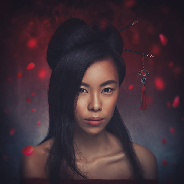 Portret pięknej Azjatki kobiety z elegancką fryzurę - Zdjęcie, obraz