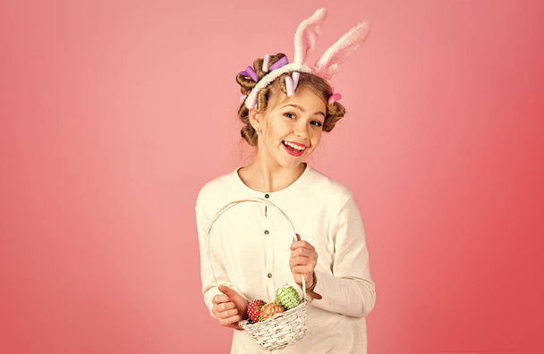 Happy easter, child in pink studio, spring. - Foto, Imagen