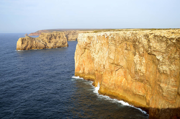 Cape St. Vincent kallioita Algarven rannikolla Portugalissa
 - Valokuva, kuva