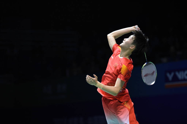Chen Yufei of China returns a shot to Akane Yamaguchi of Japan in their semifinal match of the women's singles during the VICTOR China Open 2018 in Changzhou city, east China's Jiangsu province, 22 September 2018 - Φωτογραφία, εικόνα