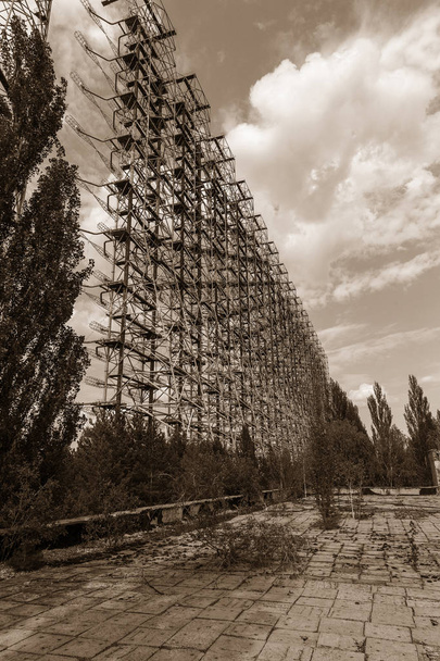 Büyük anten alanı. Sovyet radar sistemi "Duga" Chernobyl nükleer santral. ABM füze savunma. Anten alanı, ufuk radar. SSCB Abm askeri nesne. Gizli Sovyet Chernobyl -2 - Fotoğraf, Görsel