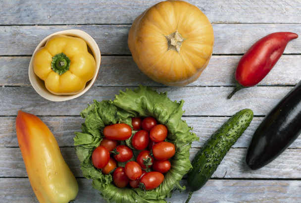 zestaw warzyw, składniki na posiłek vegan, widok z góry - Zdjęcie, obraz