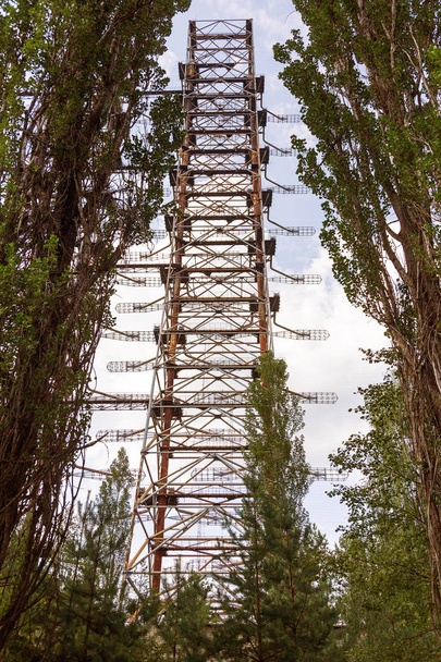 Velké antény pole. Sovětské radarový systém "Duga" v černobylské jaderné elektrárně. ABM protiraketové obrany. Anténa pole, over-the-horizon radaru. Vojenský objekt SSSR ABM. Tajné sovětské Černobyl -2 - Fotografie, Obrázek