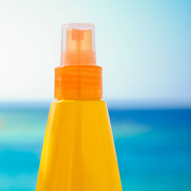 suntan lotion on the beach - summertime, skincare and beauty styled concept, elegant visuals - Fotó, kép